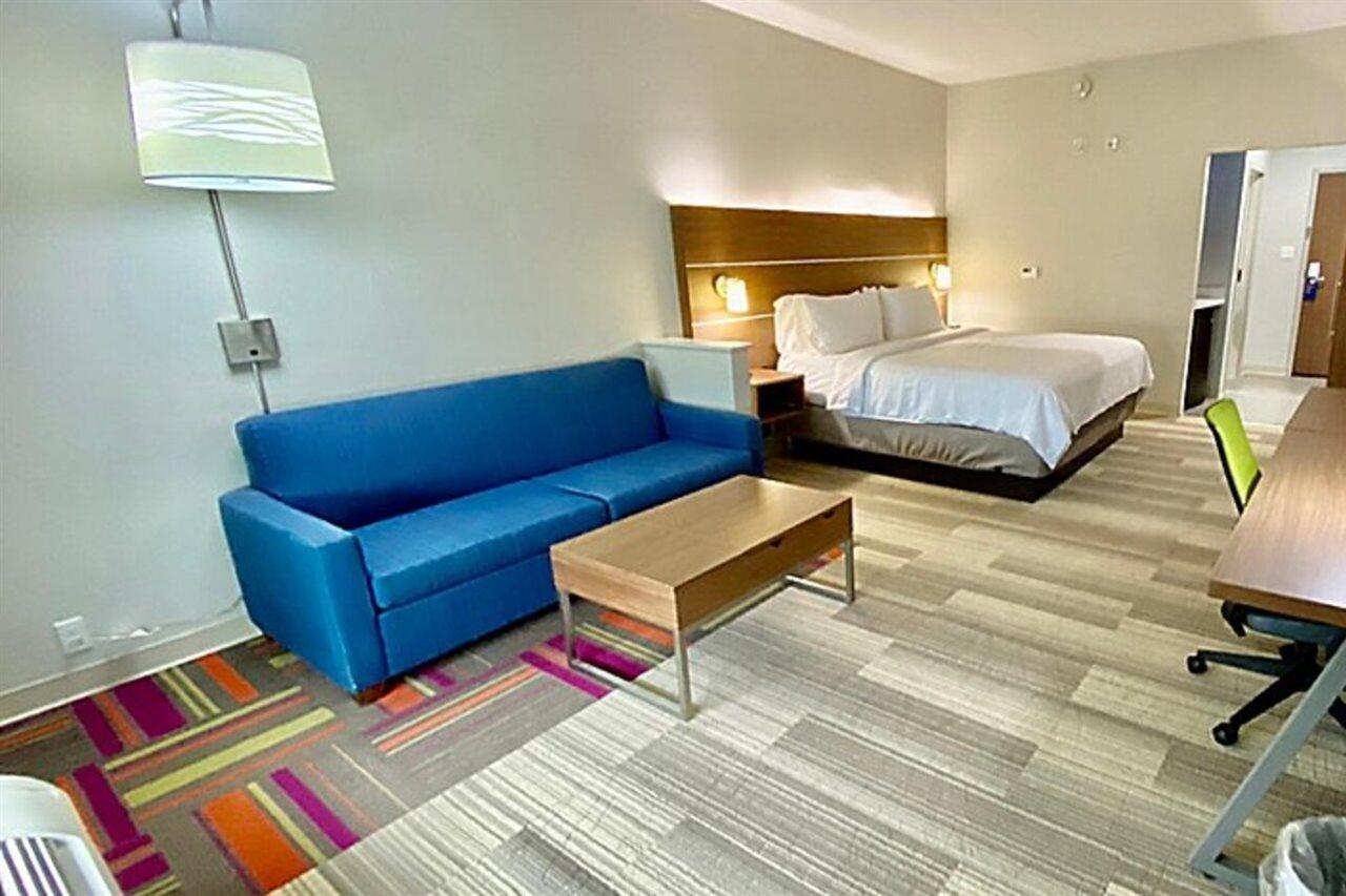 Holiday Inn Express & Suites Pineville-Alexandria Area Εξωτερικό φωτογραφία