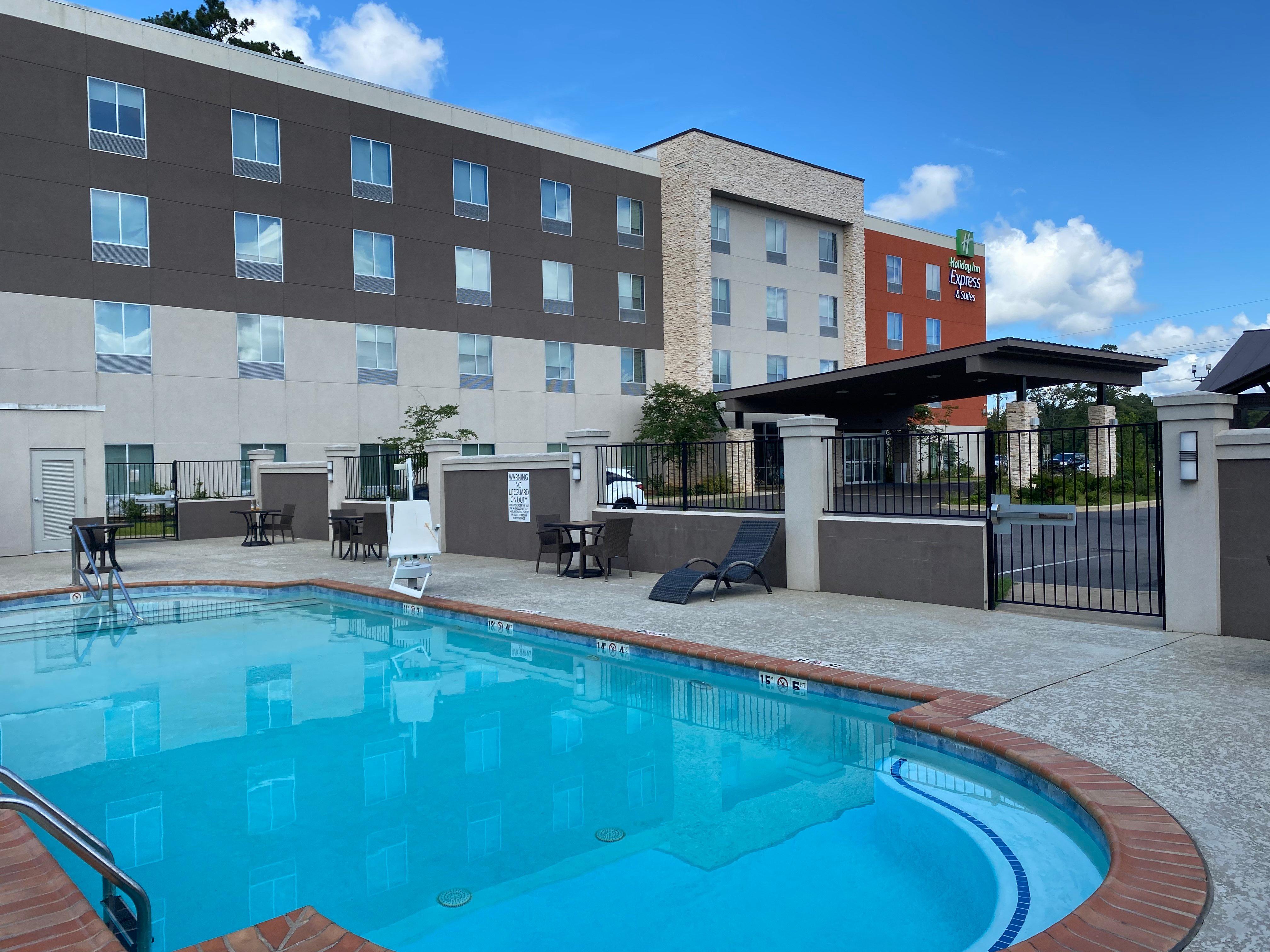 Holiday Inn Express & Suites Pineville-Alexandria Area Εξωτερικό φωτογραφία